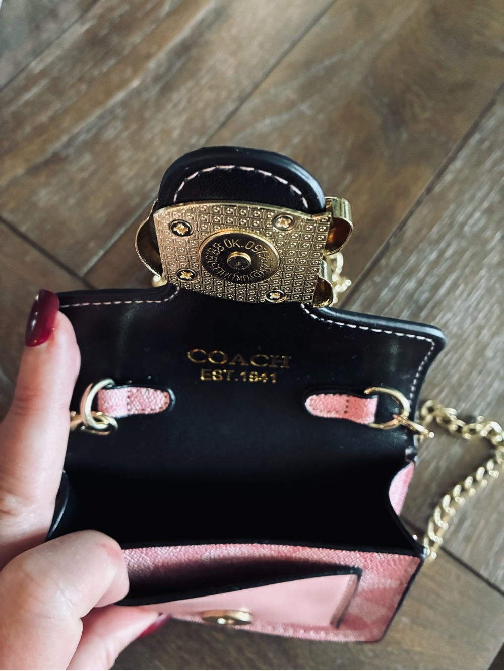 Small Pink crossbody - Picture 7 of 7